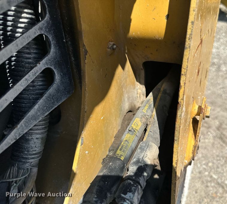 image for item EB2913 2012 Caterpillar 226B3 skid steer loader