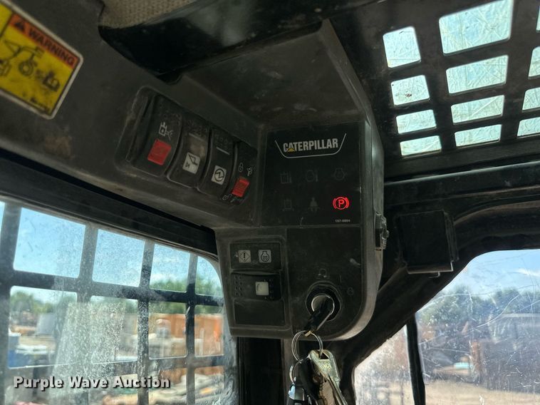 image for item EB2913 2012 Caterpillar 226B3 skid steer loader