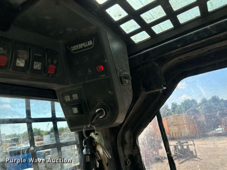 image for item EB2913 2012 Caterpillar 226B3 skid steer loader