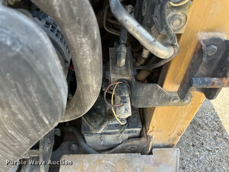 image for item EB2913 2012 Caterpillar 226B3 skid steer loader