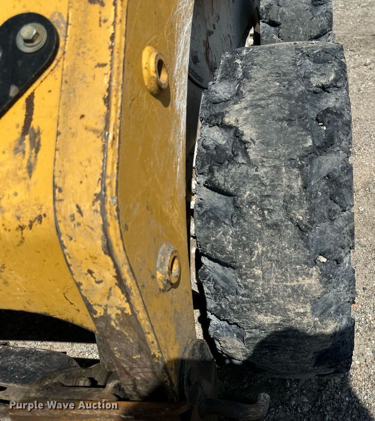 image for item EB2913 2012 Caterpillar 226B3 skid steer loader