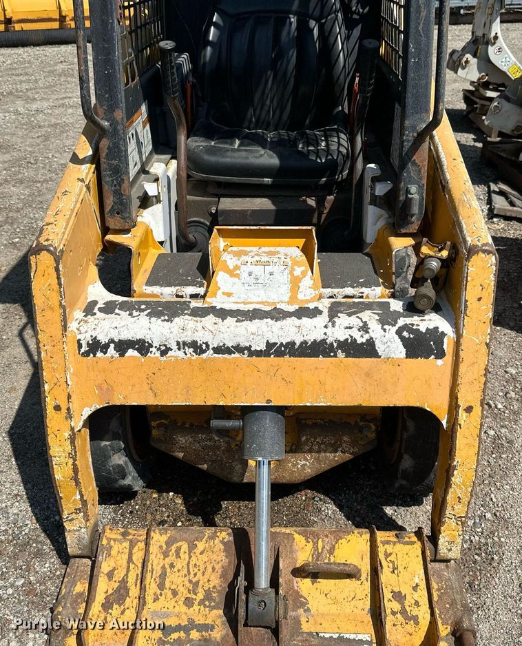image for item EB2916 2007 Bobcat 463 skid steer loader