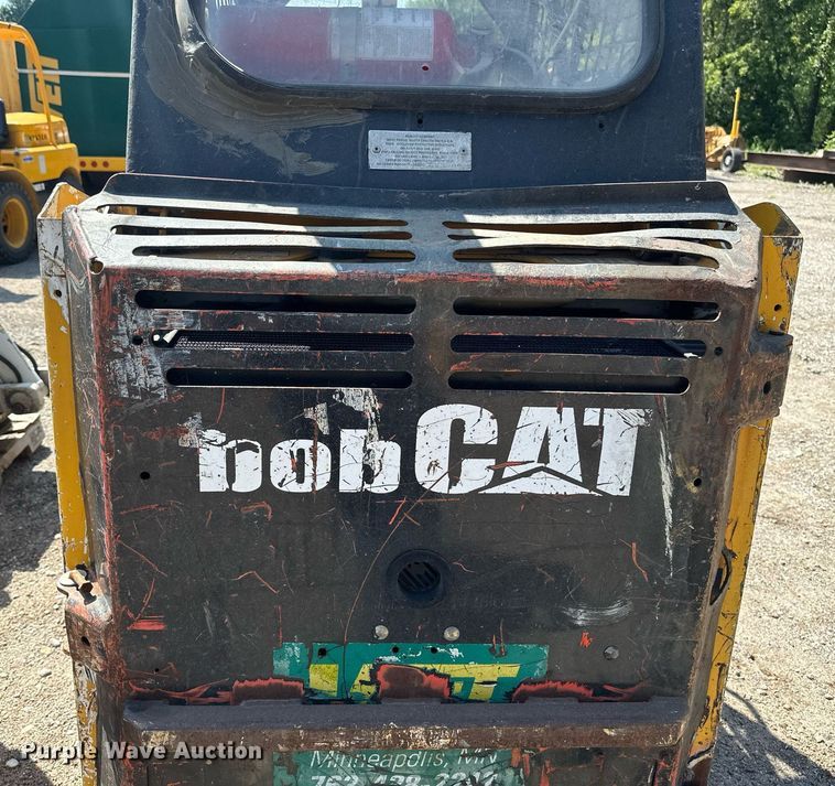 image for item EB2916 2007 Bobcat 463 skid steer loader