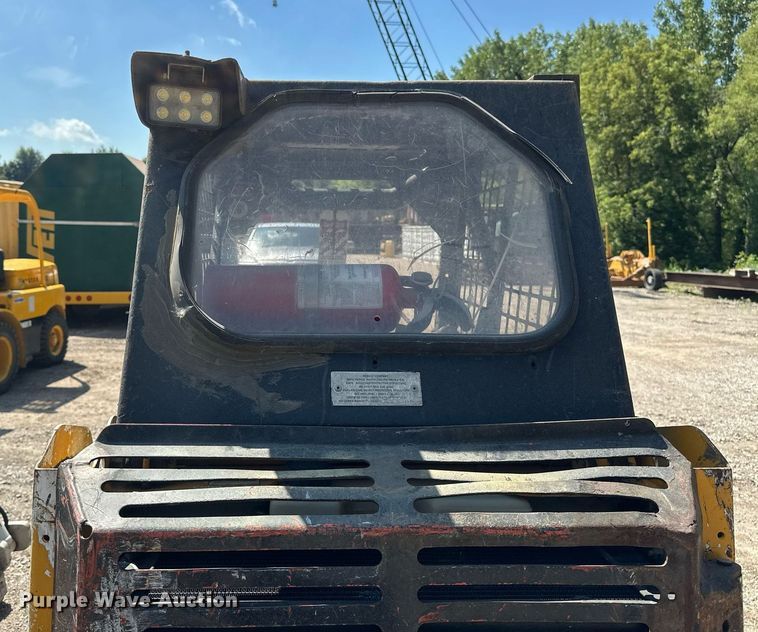 image for item EB2916 2007 Bobcat 463 skid steer loader