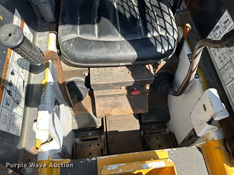image for item EB2916 2007 Bobcat 463 skid steer loader