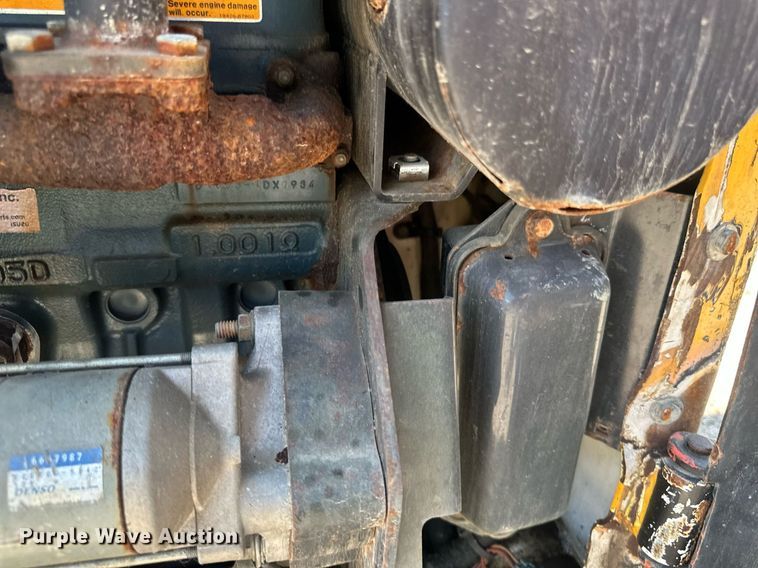 image for item EB2916 2007 Bobcat 463 skid steer loader