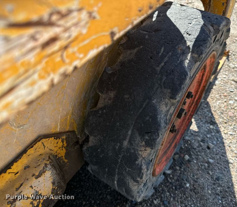 image for item EB2916 2007 Bobcat 463 skid steer loader