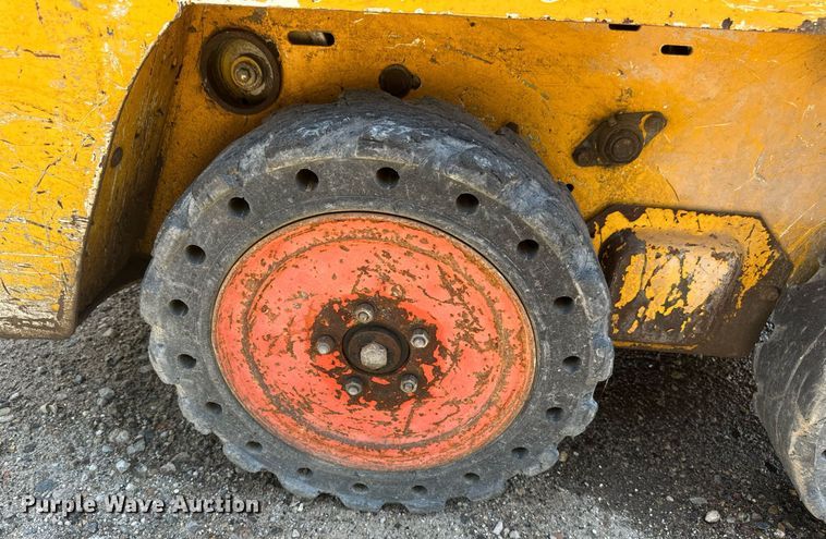 image for item EB2916 2007 Bobcat 463 skid steer loader