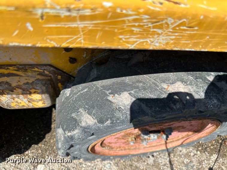 image for item EB2916 2007 Bobcat 463 skid steer loader