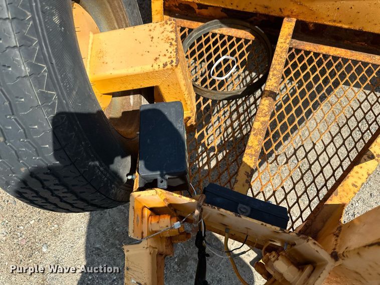 image for item EB2917 1994 Felling FT-12 equipment trailer