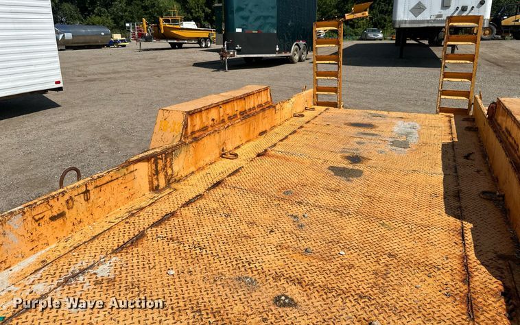 image for item EB2917 1994 Felling FT-12 equipment trailer