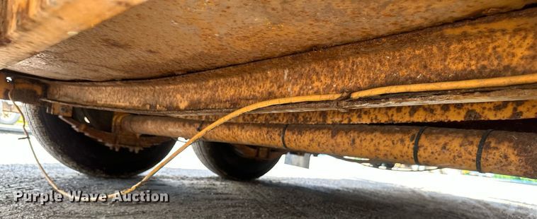 image for item EB2917 1994 Felling FT-12 equipment trailer