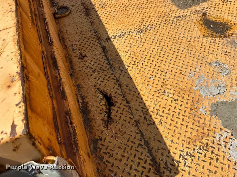 image for item EB2917 1994 Felling FT-12 equipment trailer