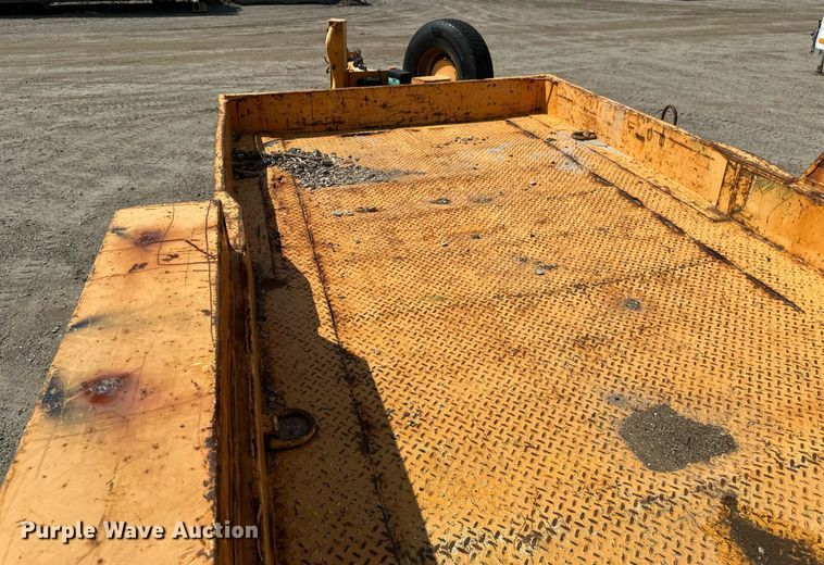 image for item EB2917 1994 Felling FT-12 equipment trailer