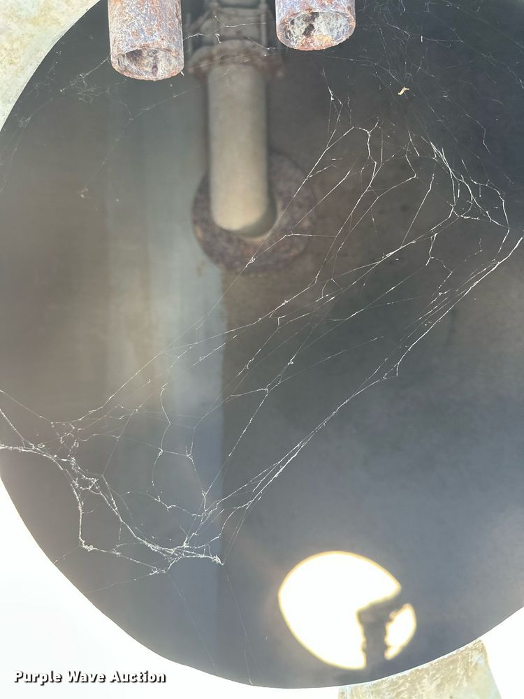 image for item EB2920 0 Water tank bed