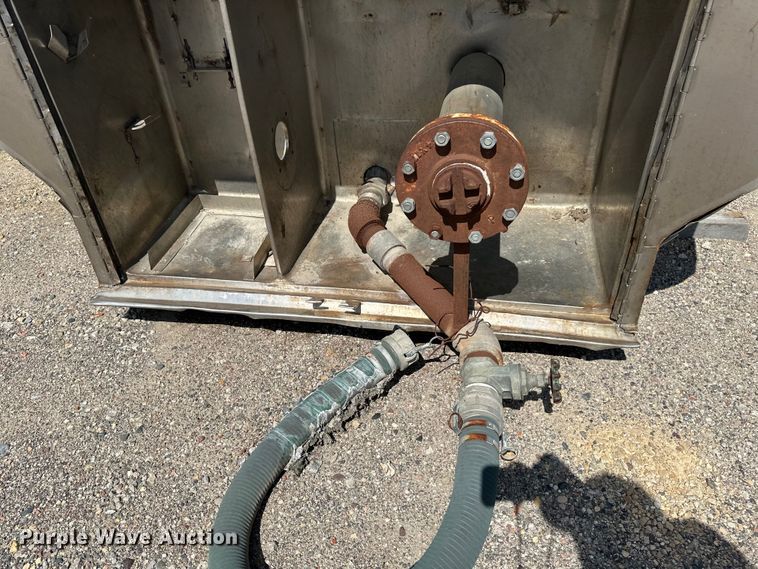 image for item EB2920 0 Water tank bed