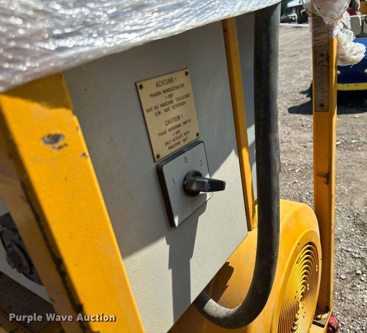 image for item EB2922 Klemm MR701 drilling machine