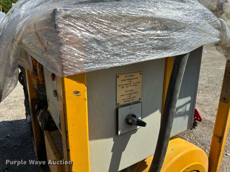 image for item EB2922 Klemm MR701 drilling machine