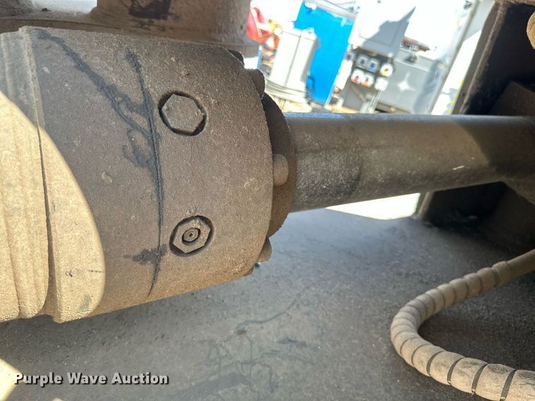 image for item EB2931 Caterpillar P28 pulverizer