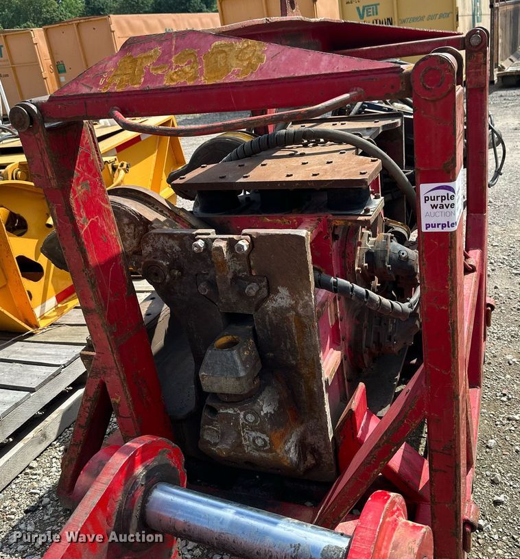 image for item EB2932 Movax SP100 vibrator pile driver