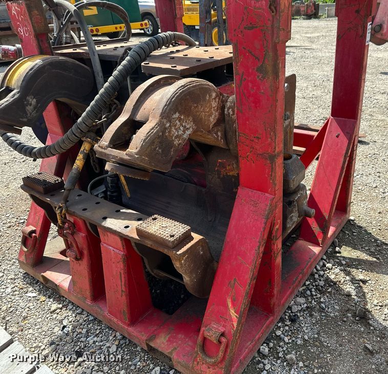 image for item EB2932 Movax SP100 vibrator pile driver