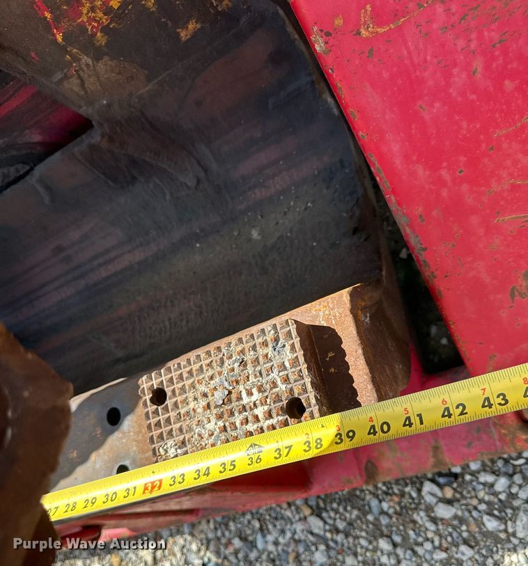 image for item EB2932 Movax SP100 vibrator pile driver