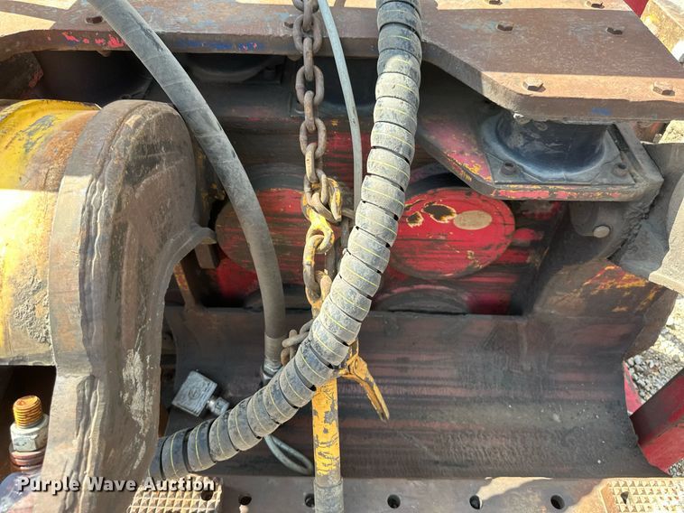 image for item EB2932 Movax SP100 vibrator pile driver