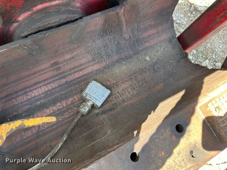 image for item EB2932 Movax SP100 vibrator pile driver