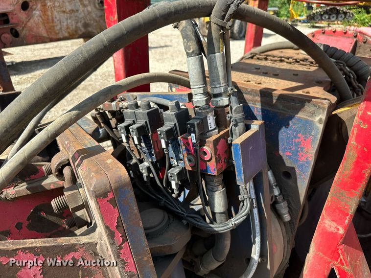 image for item EB2932 Movax SP100 vibrator pile driver