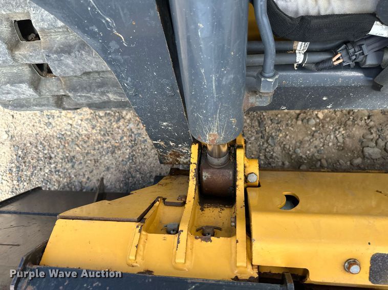 image for item EB2940 2019 John Deere 317G tracked skid steer loader