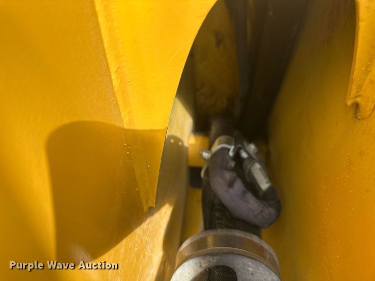 image for item EB2940 2019 John Deere 317G tracked skid steer loader