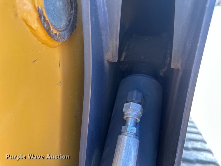 image for item EB2940 2019 John Deere 317G tracked skid steer loader