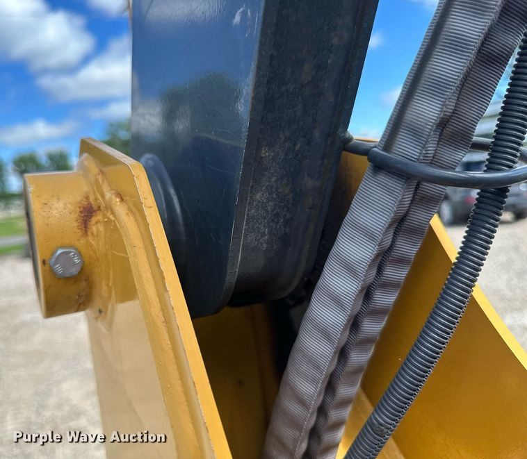 image for item EB2940 2019 John Deere 317G tracked skid steer loader