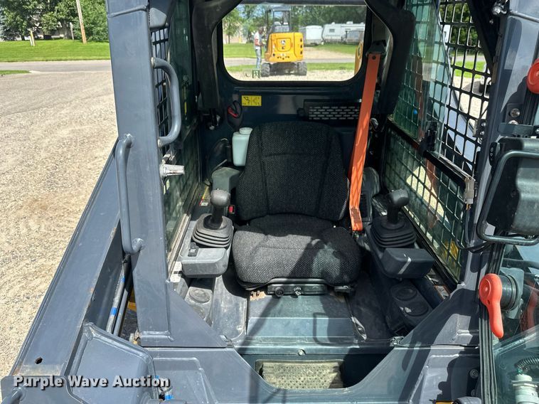 image for item EB2940 2019 John Deere 317G tracked skid steer loader