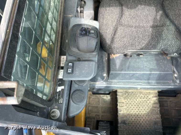 image for item EB2940 2019 John Deere 317G tracked skid steer loader