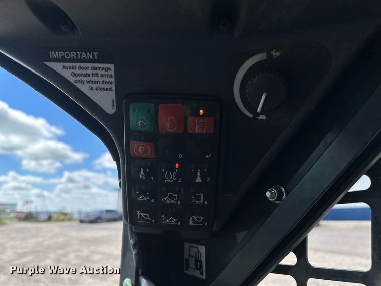 image for item EB2940 2019 John Deere 317G tracked skid steer loader