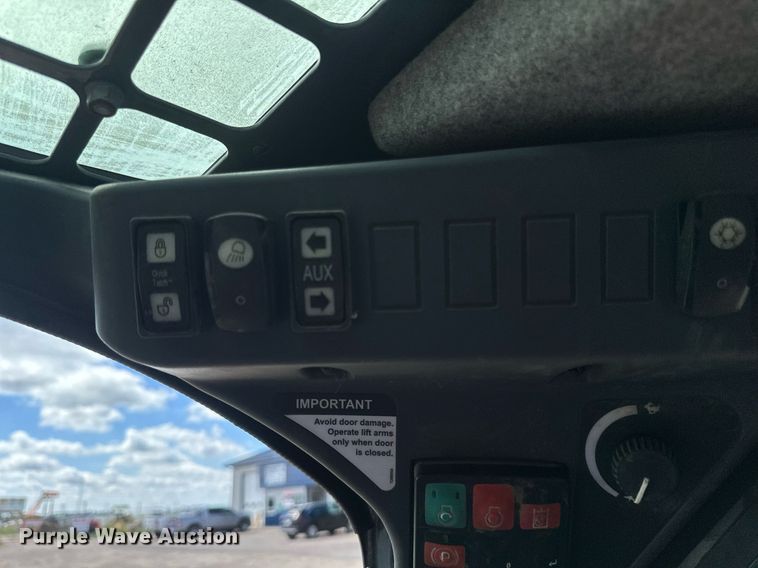 image for item EB2940 2019 John Deere 317G tracked skid steer loader