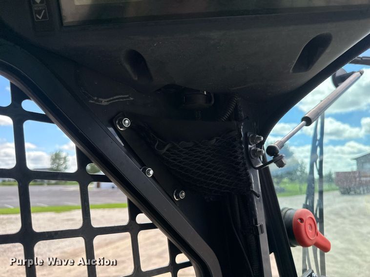 image for item EB2940 2019 John Deere 317G tracked skid steer loader