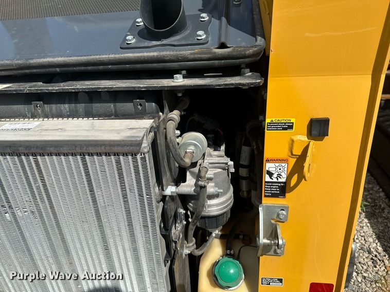 image for item EB2940 2019 John Deere 317G tracked skid steer loader