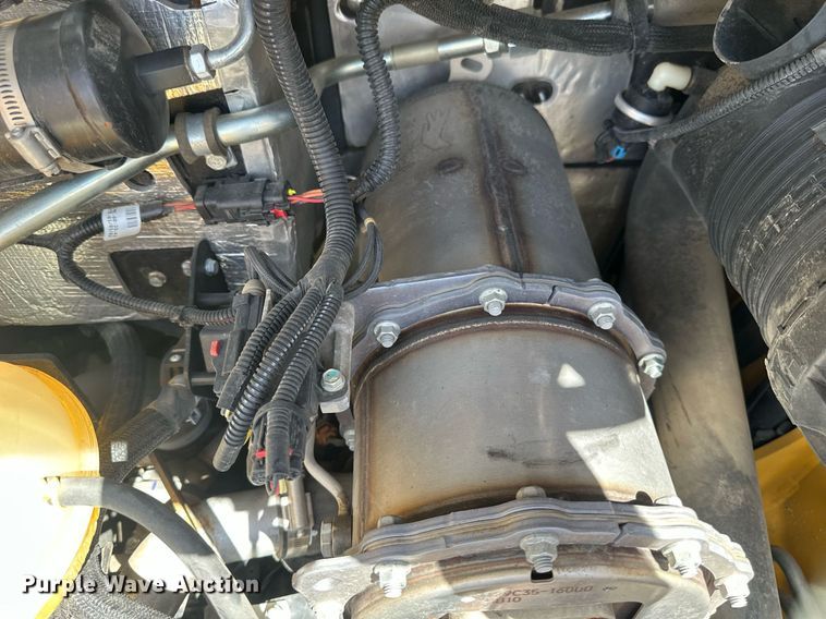 image for item EB2940 2019 John Deere 317G tracked skid steer loader