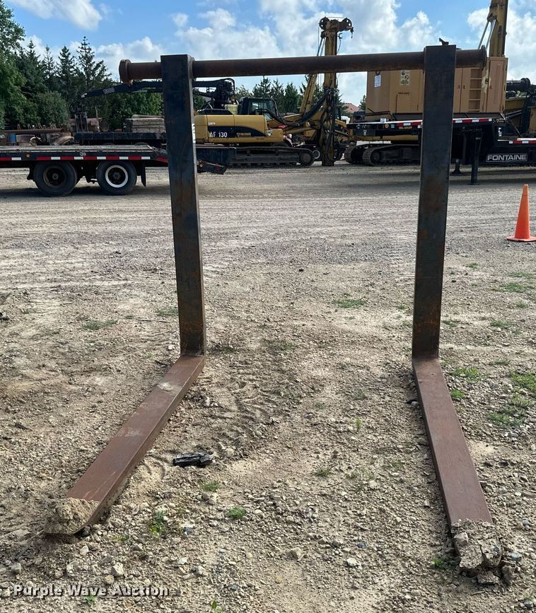 image for item EB2942 Wheel loader forks