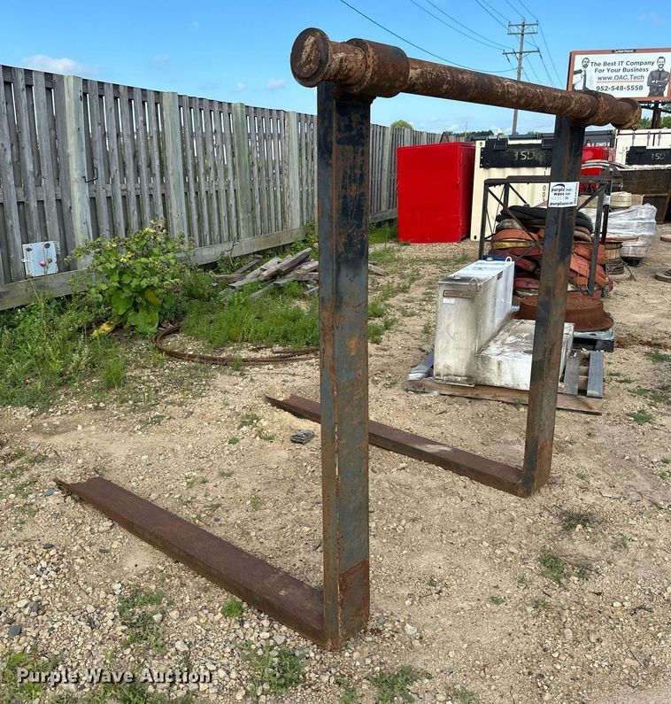 image for item EB2942 Wheel loader forks