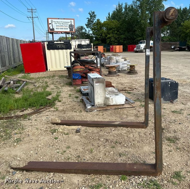 image for item EB2942 Wheel loader forks