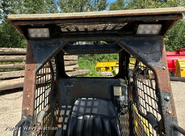 image for item EB2958 2006 Bobcat 463 skid steer loader