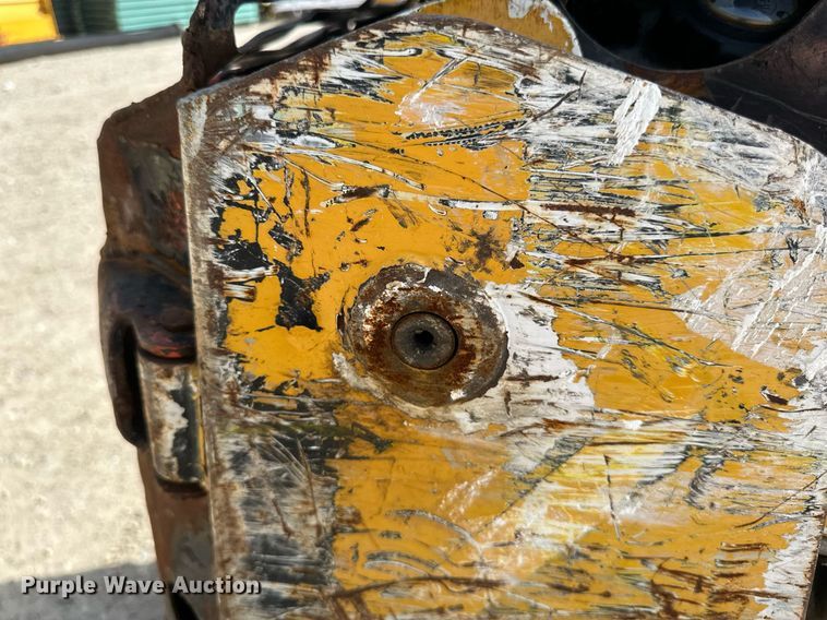 image for item EB2958 2006 Bobcat 463 skid steer loader