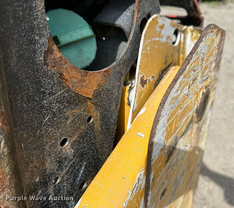 image for item EB2958 2006 Bobcat 463 skid steer loader