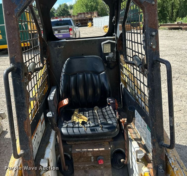 image for item EB2958 2006 Bobcat 463 skid steer loader