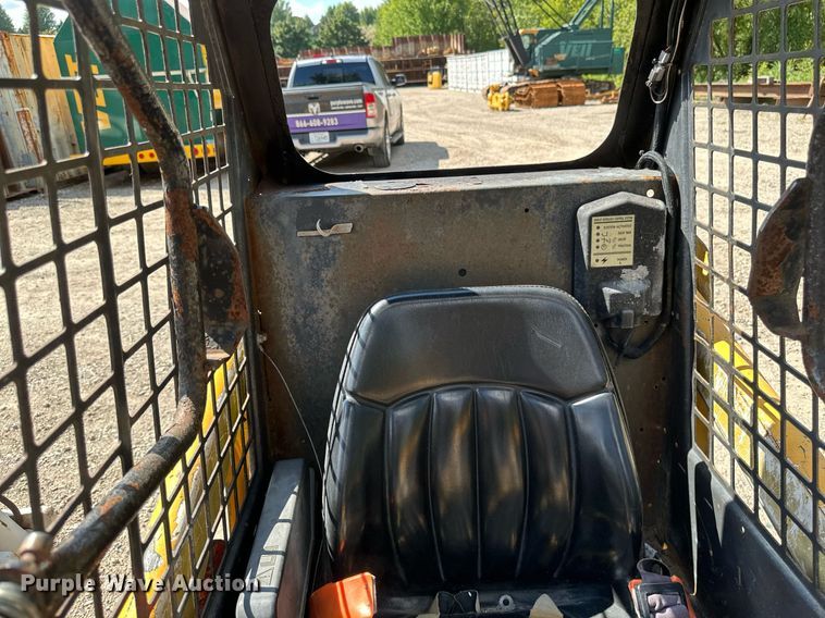 image for item EB2958 2006 Bobcat 463 skid steer loader