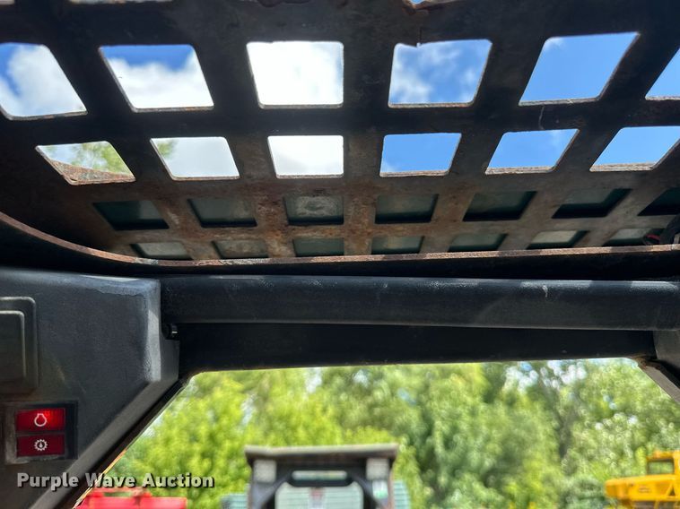 image for item EB2958 2006 Bobcat 463 skid steer loader