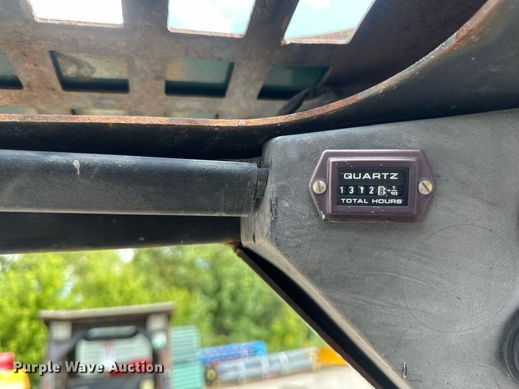 image for item EB2958 2006 Bobcat 463 skid steer loader